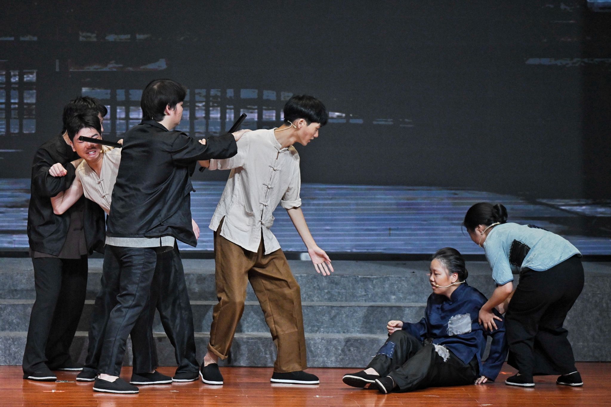 师生原创,这部话剧在校连演5场